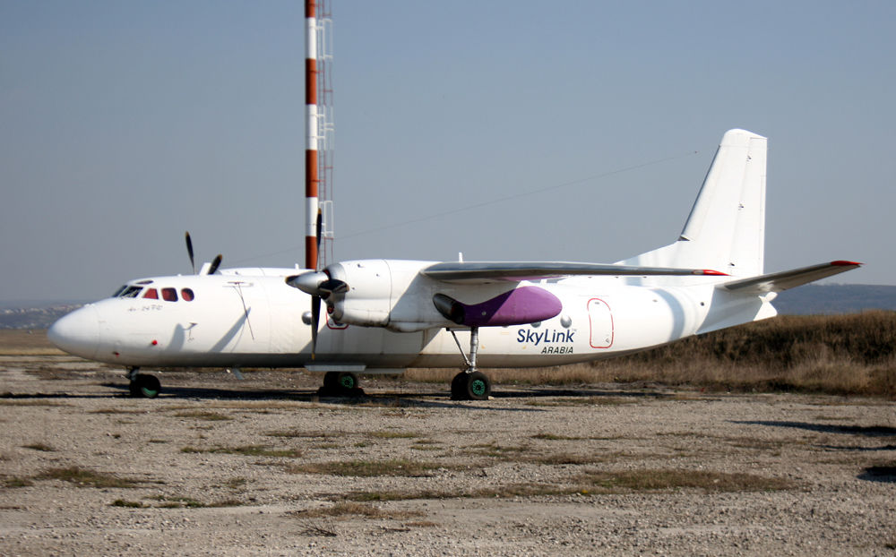 AN-24RV ohne Kennung Bild KIV-1039